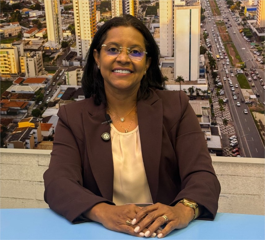 Entre o digital e o olho no olho, Gisela desenha sua volta à Câmara Federal