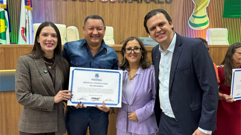Servidor Joel recebe moção de aplausos por serviços à saúde pública