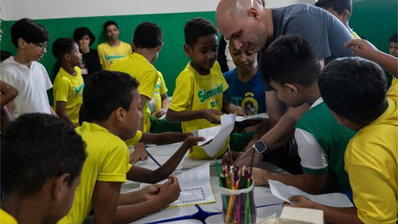 Prefeito visita projeto Siminino e anuncia melhorias para unidade do Pedra 90