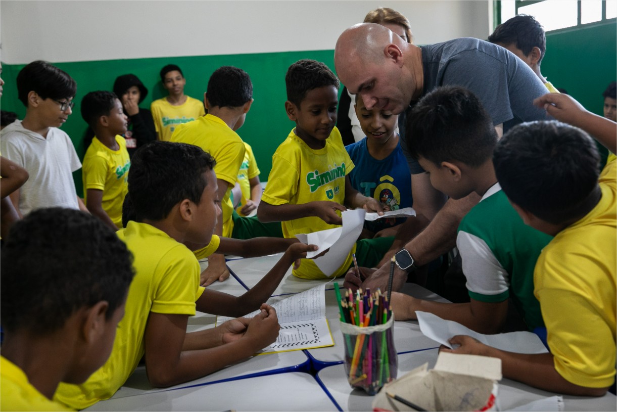 Prefeito visita projeto Siminino e anuncia melhorias para unidade do Pedra 90