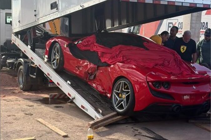 Veja como ficou Ferrari após acidente com Tesla no Parque Novo Mato Grosso