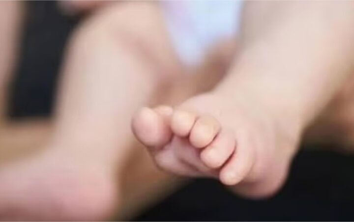 Bebê de um ano cai em balde d’água e morre afogado em Várzea Grande