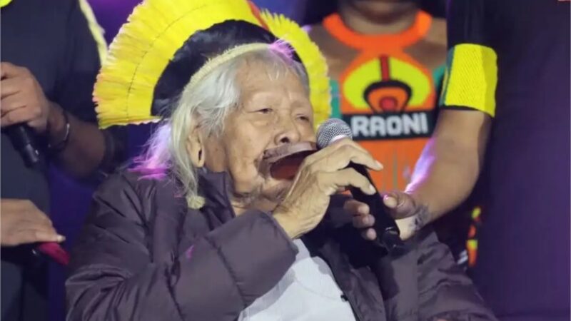 Cirurgia do Cacique Raoni é bem sucedida e ele segue na UTI em observação