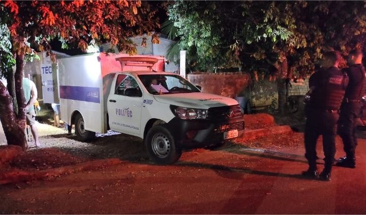 Mulher é morta e tem corpo jogado em fossa; marido é preso e confessa crime