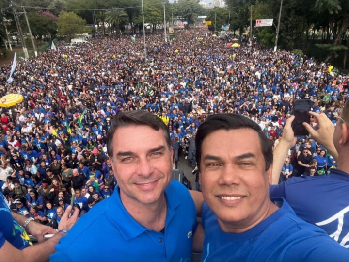 Primeira agenda de Flávio Bolsonaro em Cuiabá será na Marcha para Jesus; veja data