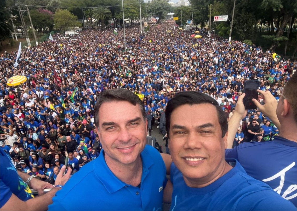 Primeira agenda de Flávio Bolsonaro em Cuiabá será na Marcha para Jesus; veja data