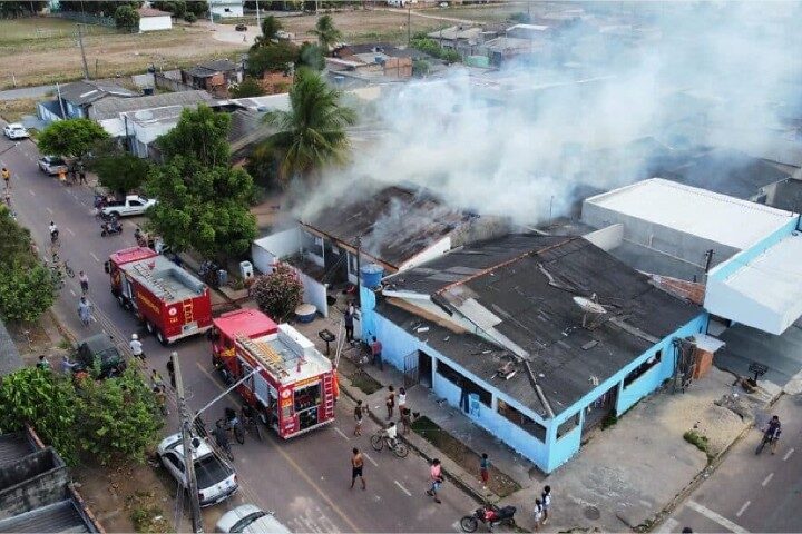 Jovem briga com os pais e ateia fogo na casa da família em Sinop