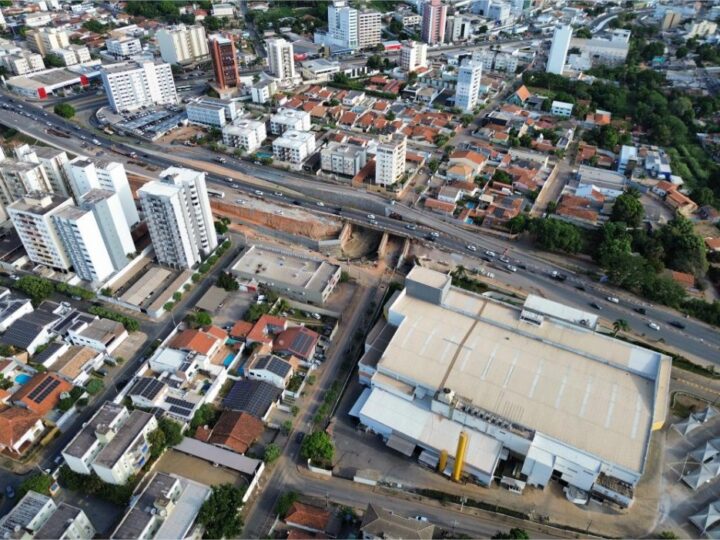Obras do novo viaduto da Avenida Miguel Sutil avançam para etapa de lançamento de vigas
