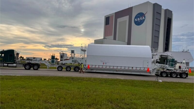 Próximo Grande Olhar da NASA para o Cosmos Chega à Flórida