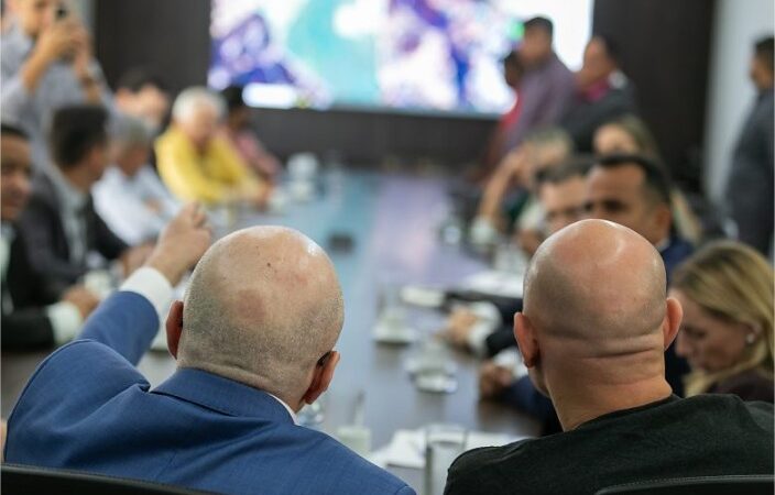 Governo e Prefeitura iniciam plano para regularizar bairros com 1.800 famílias em Cuiabá