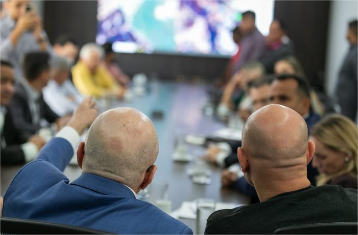Governo e Prefeitura iniciam plano para regularizar bairros com 1.800 famílias em Cuiabá
