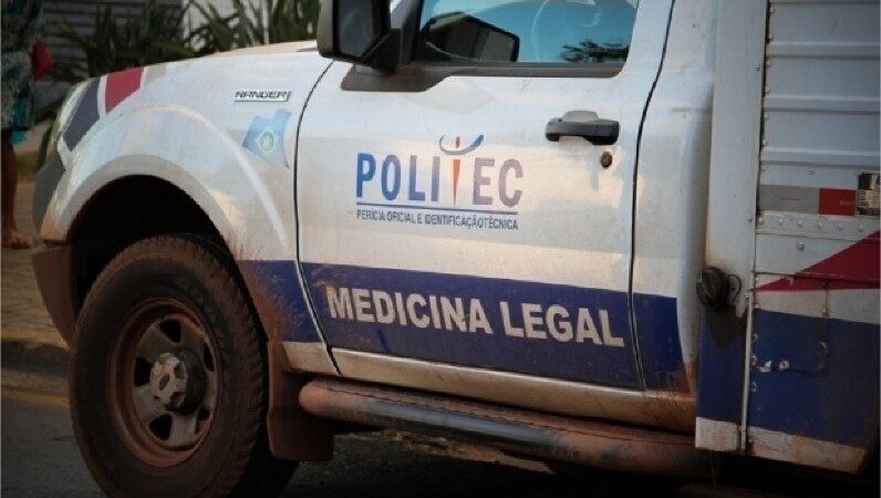 Venezuelano é morto com faca cravada na nuca em Juara