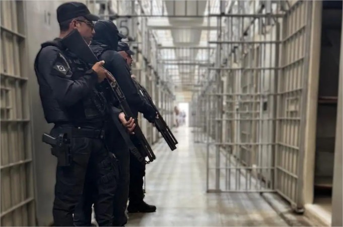 Presos de MT ganham direito a ‘visita’ por videochamada