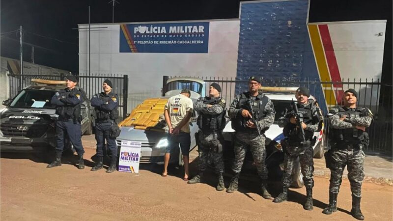 Força Tática e PRF apreendem 55 quilos de drogas e prendem homem por tráfico em MT