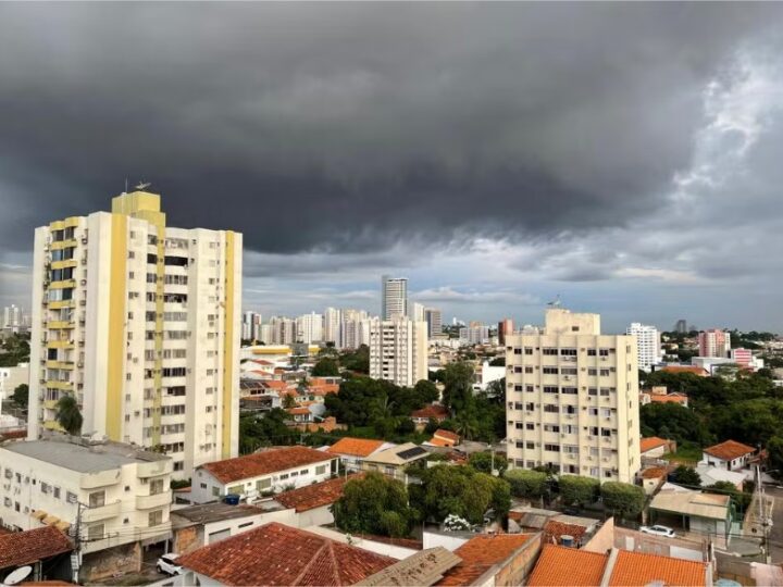 Cuiabá e outros 63 municípios entram em alerta para chuvas intensas, ventos fortes e granizo; veja orientações
