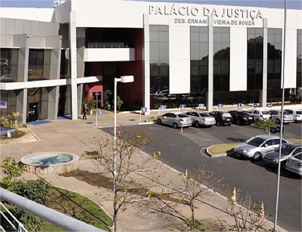 Médico acusado de agredir ex e forçar sexo perde porte de arma