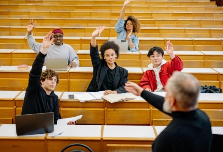 Por que nossos jovens perdem a fé nas universidades?