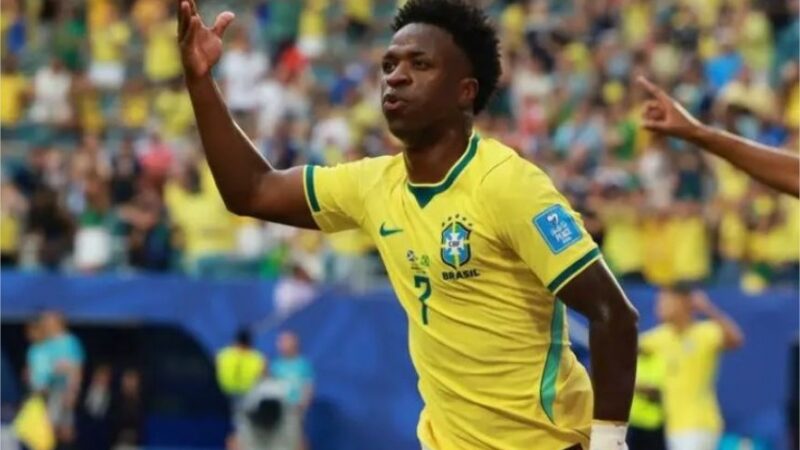 Brasil castiga Escócia e vai ao mata-mata com o primeiro lugar de sua chave