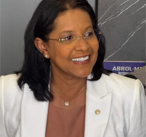 Gisela Simona consolida presença entre os nomes lembrados para a Câmara Federal