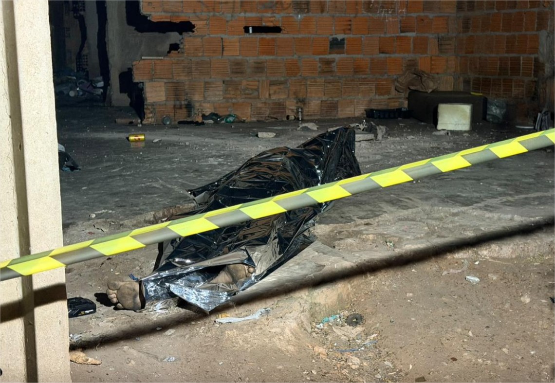 Homem em situação de rua morre após cair de prédio abandonado em Cuiabá