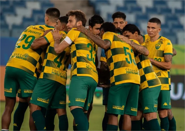 Cuiabá se supera em campo, bate o América-MG e sobe na tabela da Segundona