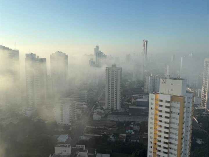 Cuiabá amanhece coberta por neblina e registra cenário cinematográfico; veja imagens