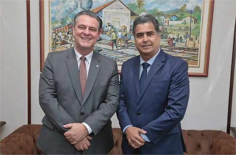 Fávaro confirma articulação de Emanuel Pinheiro para disputar governo; veja vídeo