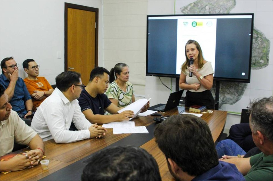 Flávia decreta estado de calamidade financeira no DAE e na gestão de VG