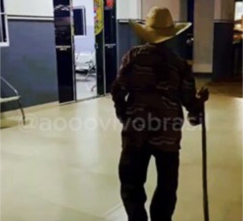 Idoso de 90 anos usa bengala para ‘rufar’ na esposa da mesma idade em MT