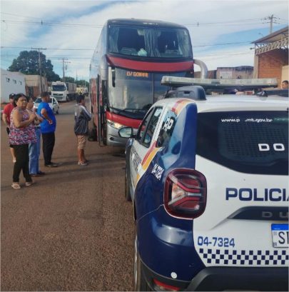 Passageiro é esfaqueado dentro de ônibus interestadual e suspeito acaba preso