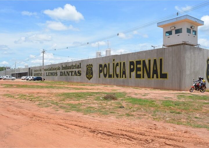 Três detentos serram grades e tentam fugir de presídio em Várzea Grande