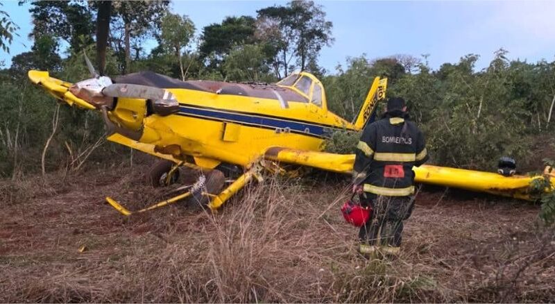 Avião cai em área de mata e piloto é hospitalizado em Mato Grosso