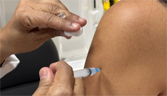 Nova vacina contra pneumonia e meningite começa a ser aplicada em MT; veja quem pode receber
