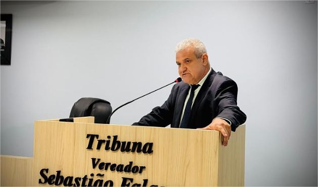Por 1 voto, vereador acusado de espancar namorada com chave de roda escapa de cassação