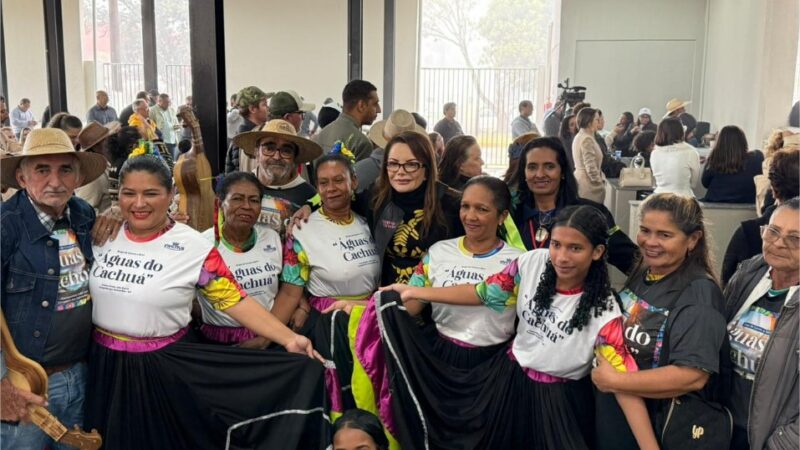 Virginia Mendes participa da inauguração da nova Feira do Produtor de Chapada e comemora conquista da agricultura familiar